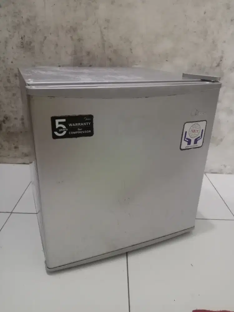 KULKAS MINIBAR MIDEA MULUS ORI