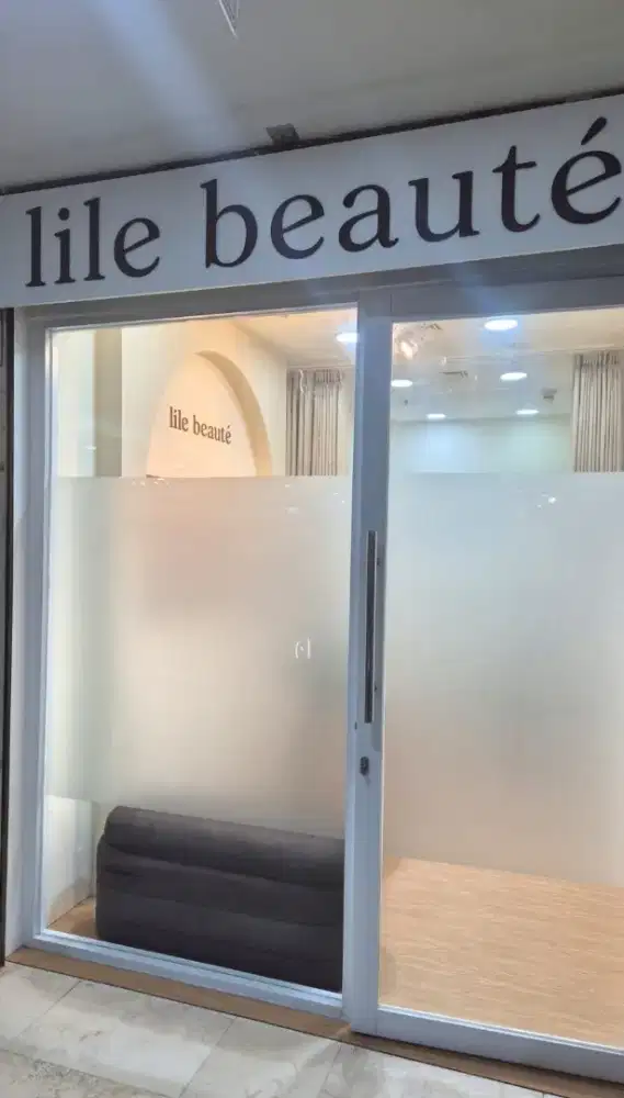 Staff Manicure at Jakarta Selatan setiabudi