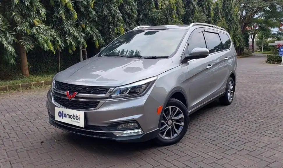 TDP 7,JT Wuling Cortez 1.5 LT Lux Bensin-AT Abu 2019