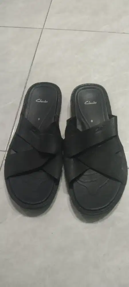 Sendal Brand Clarks Size 43