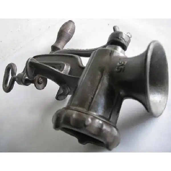 Vintage antik peninggalan Belanda GILINGAN DAGING Germany era 1800