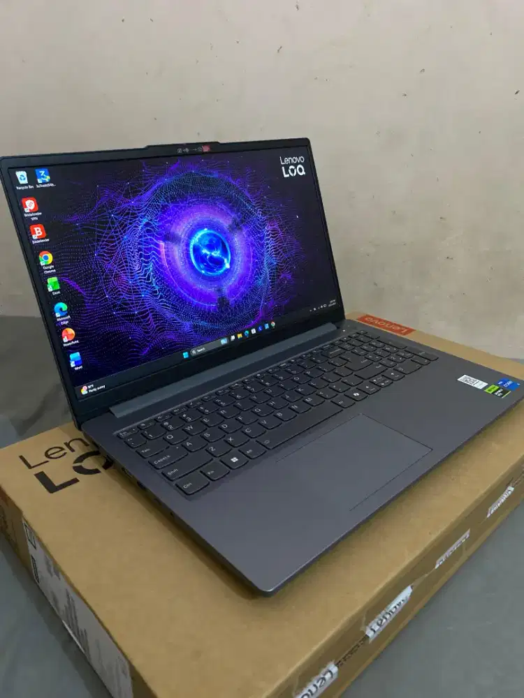 Laptop Lenovo LOQ 15IAX9E Core i5 - RAM 12Gb Mulus Masih Garansi