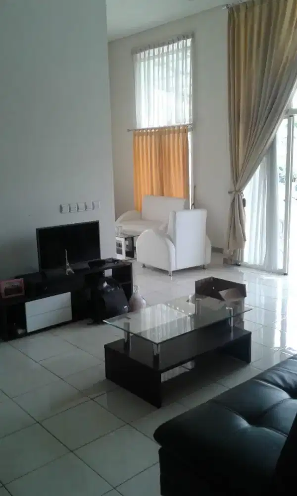 JUAL RUMAH DI HOEK TATAR NAGANINGRUM KOTA BARU PARAHYANGAN BANDUNG