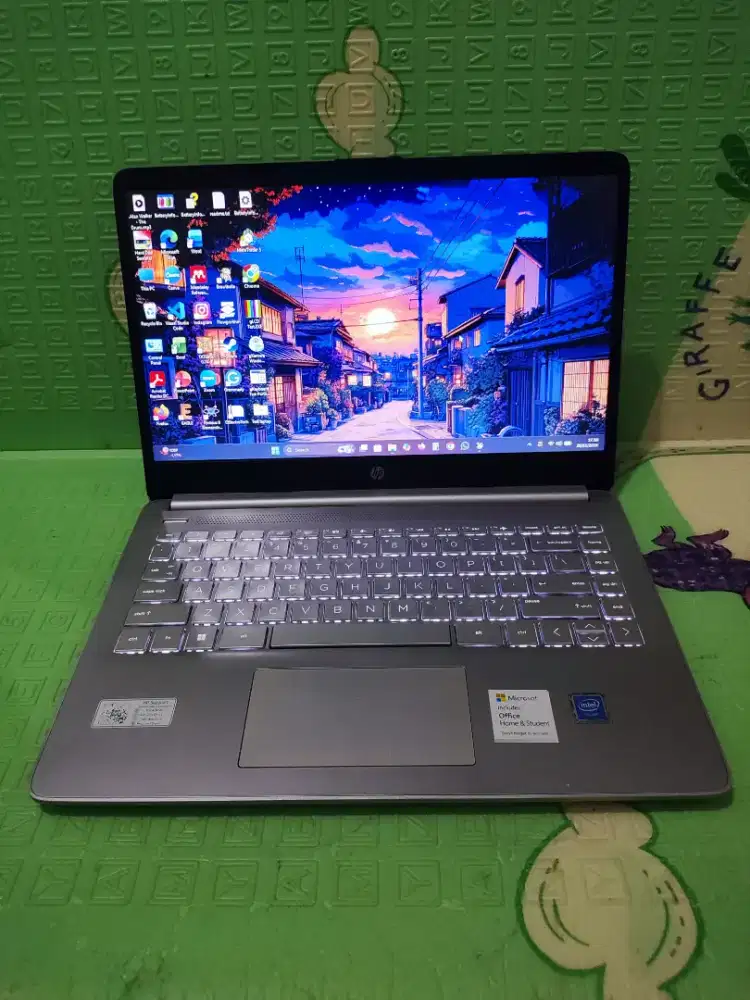 HP 14s-dq0xxx 
Keyboard Nyala Celeron N4120
Ram 4 GB
SSD NVMe 256 GB