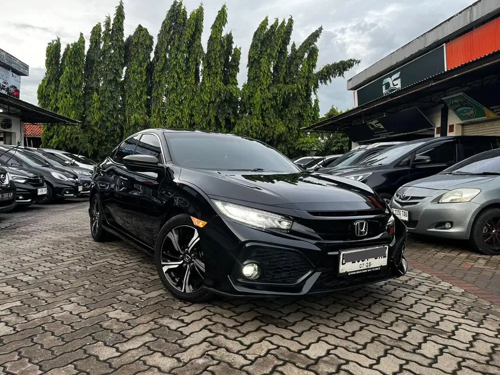 DP 5 JT!!! HONDA CIVIC HB E AT 2018 1.5 TURBO