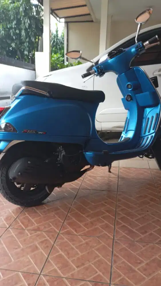 Jual vespa matic 2017 type S warna hijau siap pakai