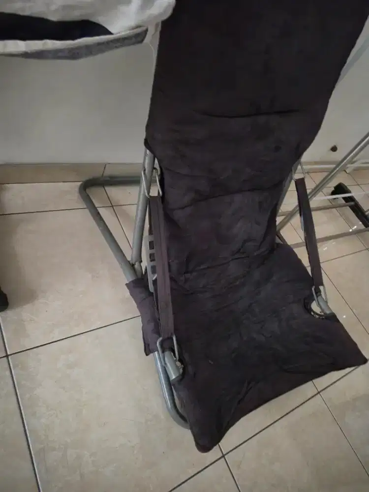 Kursi malas perlu di las