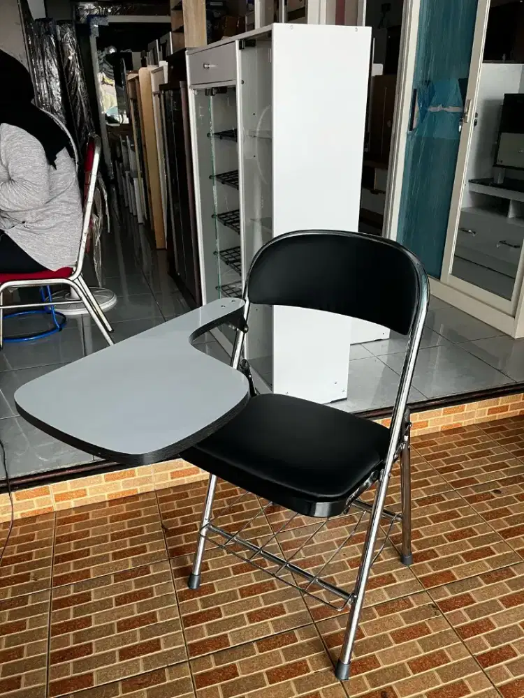 READY KURSI KAMPUS LIPAT TERMURAH SALE