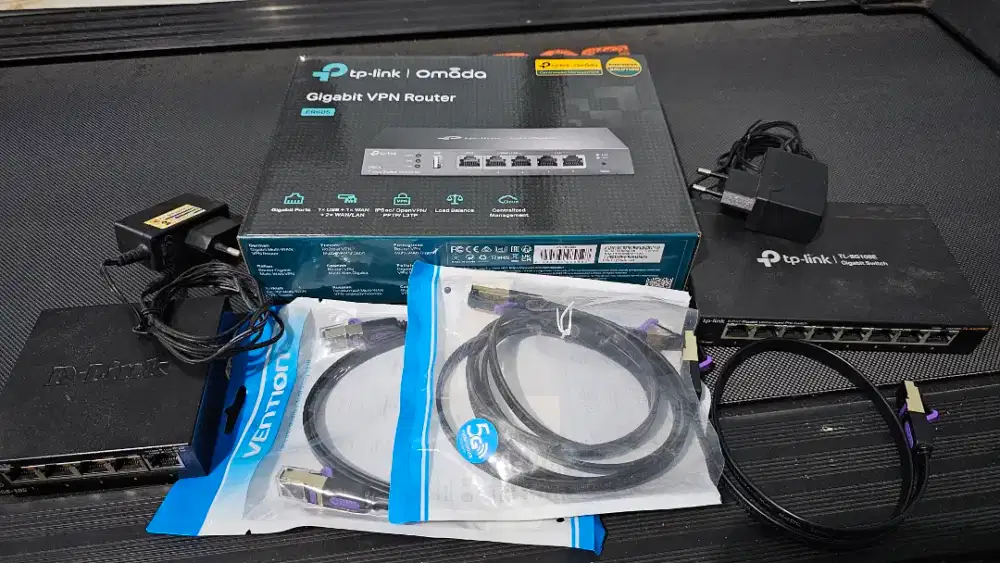 Paket Router Bisnis TP-Link Omada ER605 + Switch Gigabit & Kabel Cat7