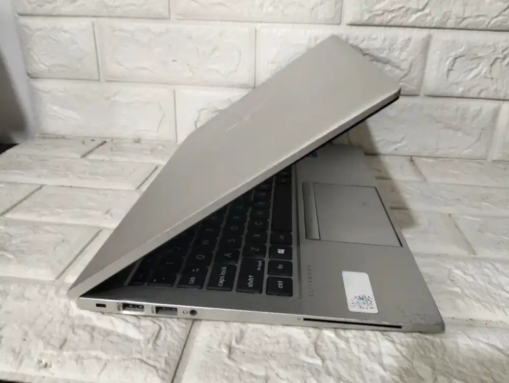 Hp Elitebook 840 G8/Intel core i5 gen 11 RAM 16 SSD 256/Intel iris xe