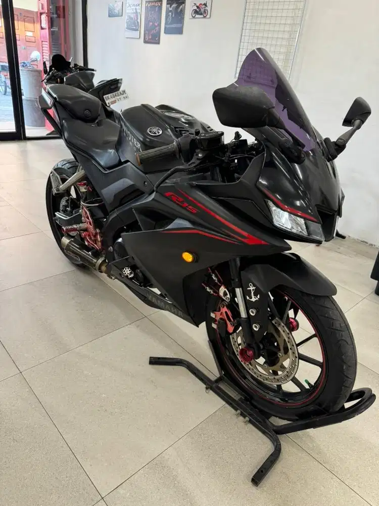 Yamaha YZF R15 V3 2017 warna Hitam Dop R15V3 Black Doff Sport Bike
