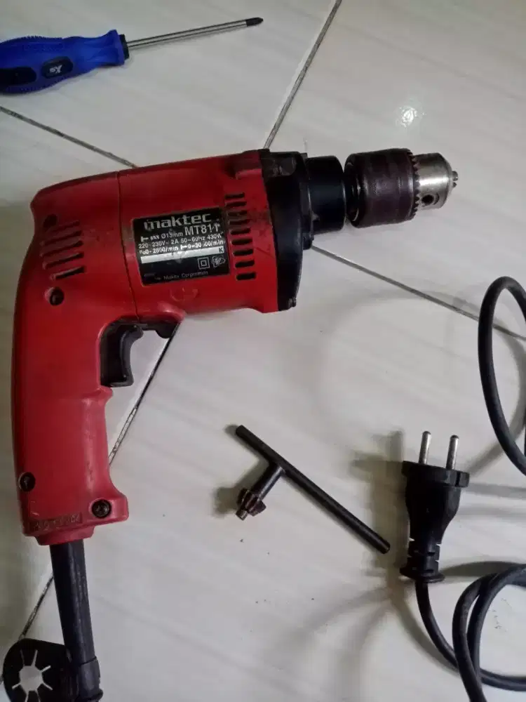 Bor listrik merk Maktec Makita 13 mm MT811 normal jarang pakai