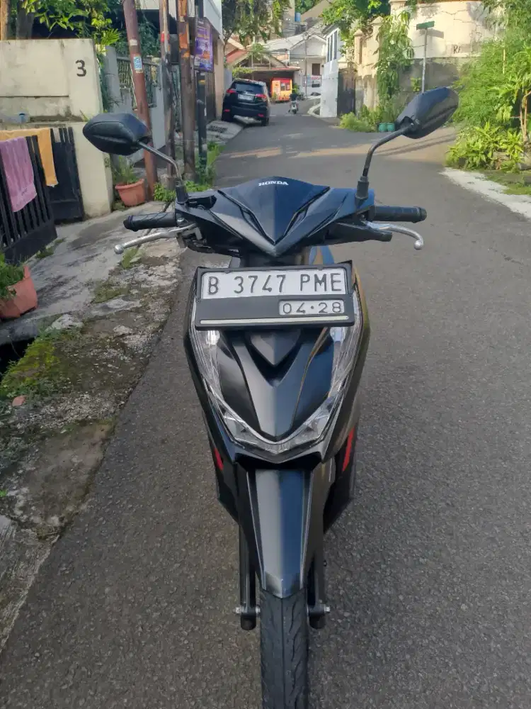 Honda Beat 2023 Deluxe ISS