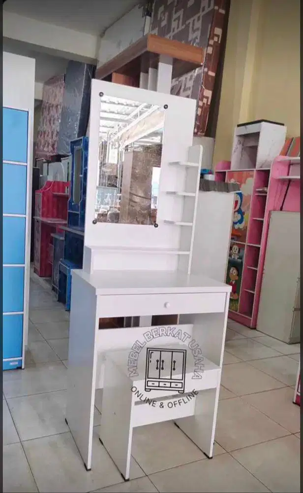 Meja Rias Minimalis Berbagai Model