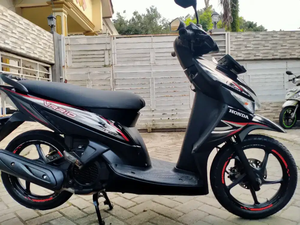 Honda Vario pajak hidup lengkap motor sehat keterangan detail dibawah