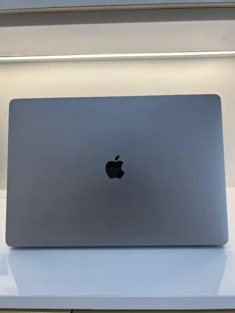 Macbook Pro 2019 16 i9 32/512