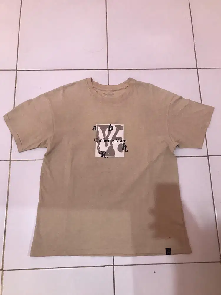 Baju pull & bear motif