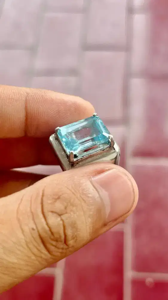 Batu blue topaz