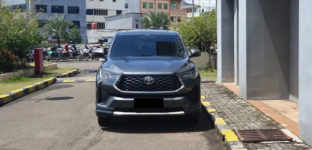 Toyota Zenix V Hybrid 2.0 Modelista Panoramic Abu 2024 Like New Record