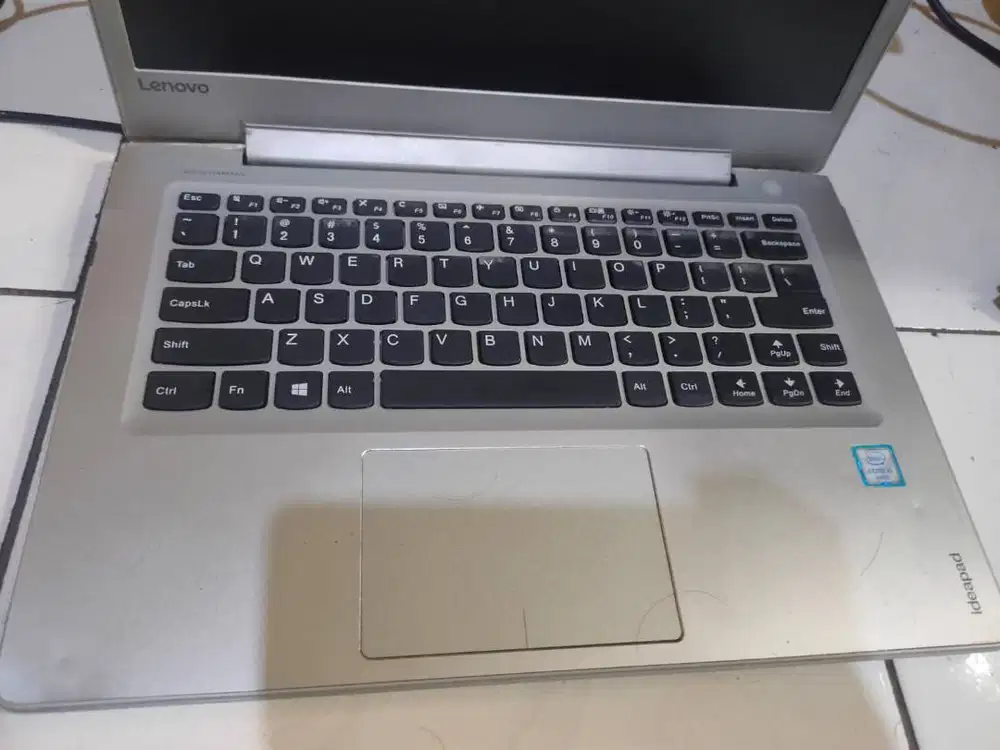 Lenovo IdeaPad 510S Core i5-6200U  8 GB SSD 128 GB  AMD Radeon R7 M460