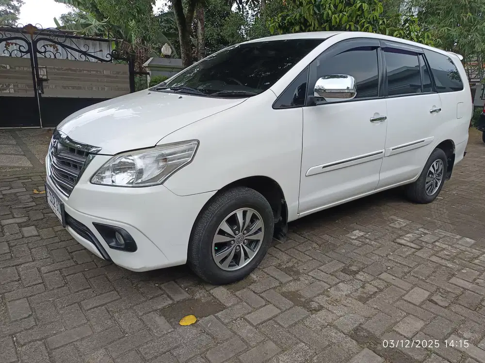 INOVA G 2.0 MATIC BENSIN 2015