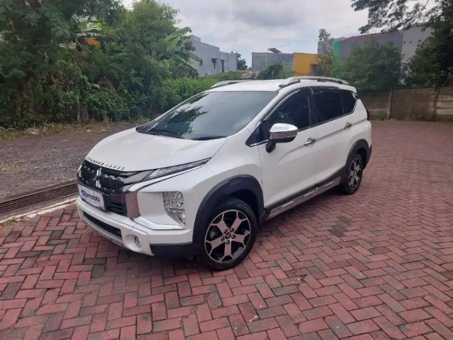 DP MURAH Xpander 1.5 Cross Bensin Matic 2020 PUTIH WTY