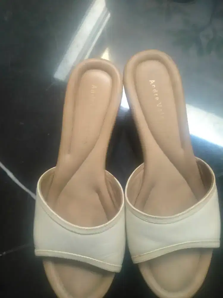 Sendal Andre valentino