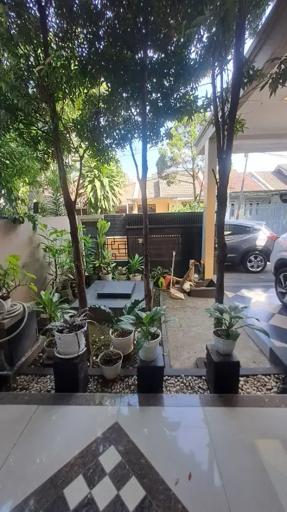 Rumah bagus siap huni lingkungan nyaman di kembar sayap BKR Buah Batu