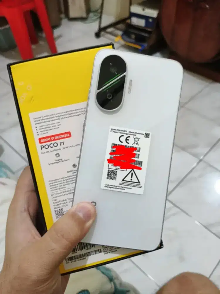 Poco F7 white 12/512