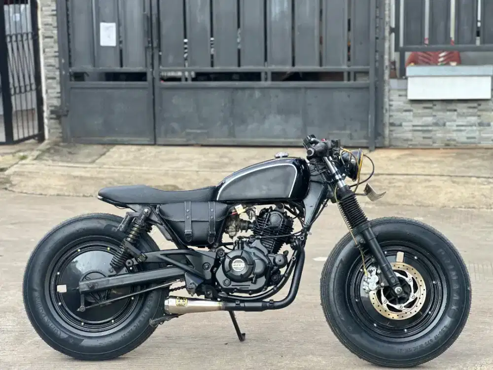 Pulsar caferacer pajak hidup