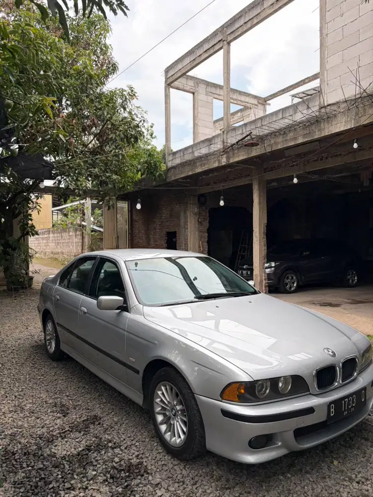 Jual Cepat BMW E39 530i-AT 2001