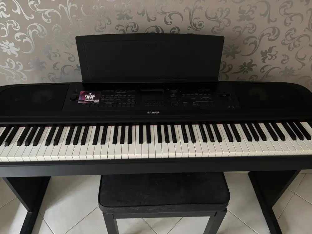 Keyboard Yamaha 90% baru