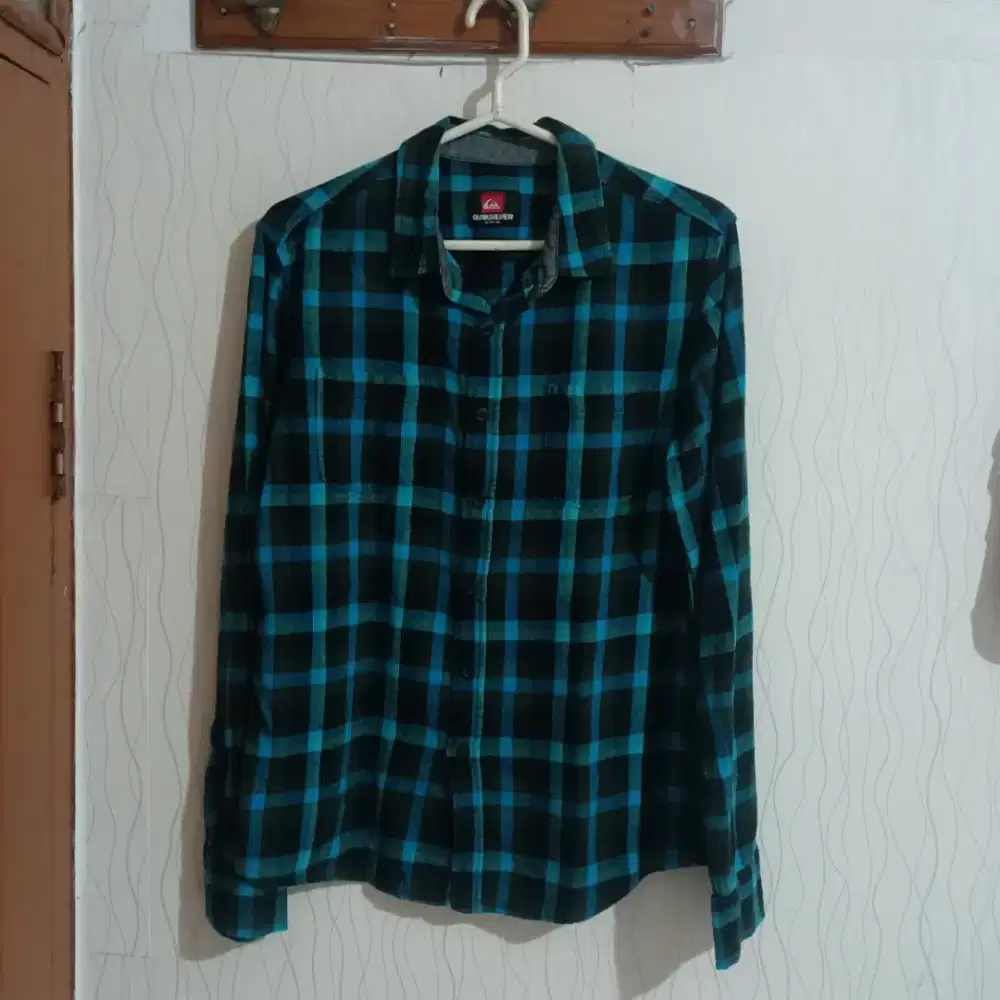 QUICKSILVER KEMEJA FLANNEL