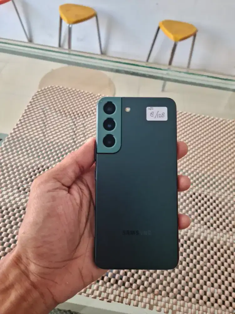 Samsung S22 8/128