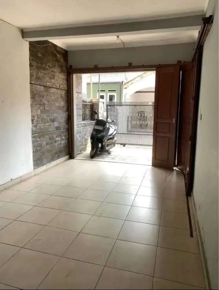 Rumah bagus siap huni di margahayu raya, soekarno hatta buah batu