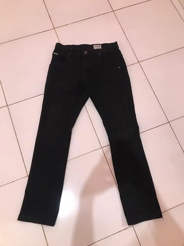 Celana jeans wrangler