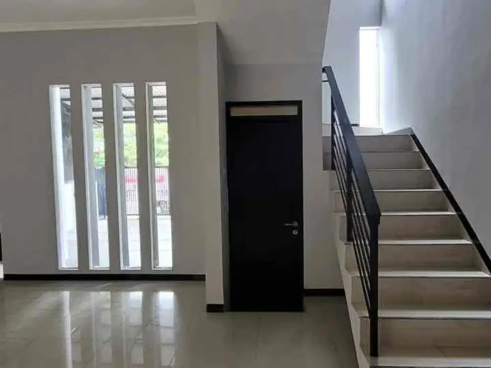 DIJUAL
Rumah tinggal
Jl. Batununggal 

LT. 130 m2
LB. 150 m2
2 lantai
3+1 kmr tidur
3+1 kmr mandi
2 Carport
Listrik 7700w
Air sible
HGB

Harga 1.950M nego ag