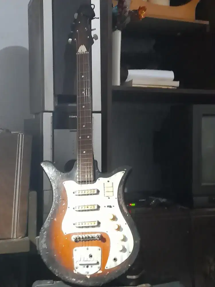 Secco Tulip Teisco vintage guitar