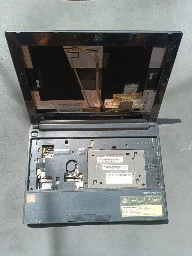 Casing Acer Aspire One 522