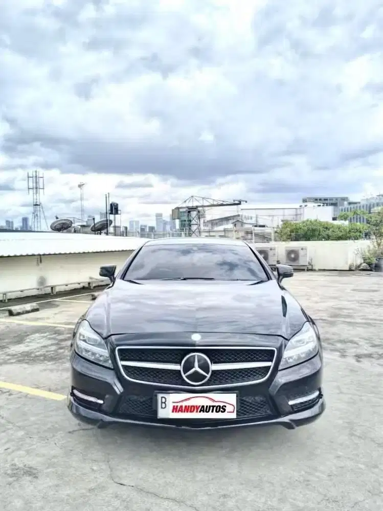 Mercedes Benz CLS 350 AMG line Tahun 2012 Automatic Hitam
