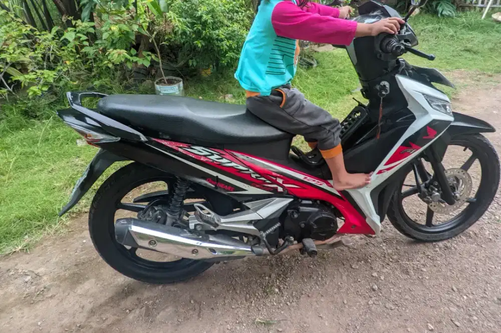 Supra 125 ab Sleman 2016