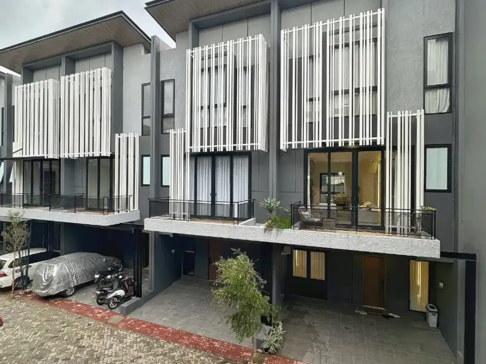 RUMAH BARU MEWAH MODERN 3,5 LANTAI KONSEP SMART HOME DALAM TOWNHOUSE STRATEGIS DI JAGAKARSA JAKSEL