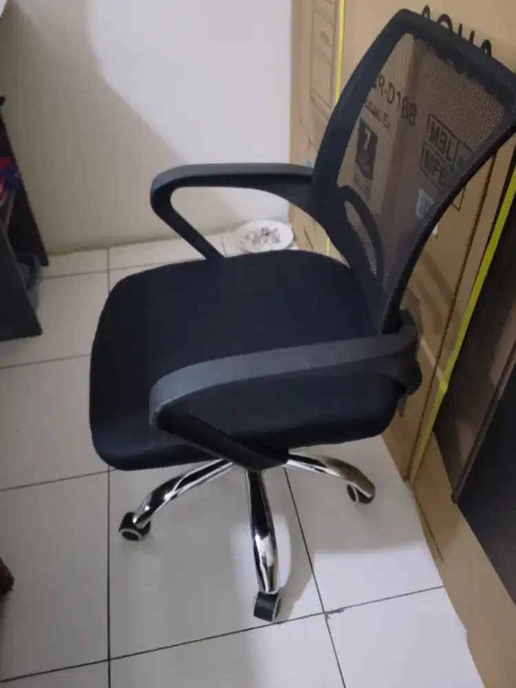 Kursi kerja kantor dll