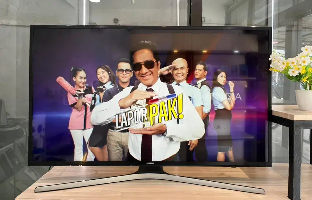 Smart TV Samsung 43inch Siap Pakai YouTube & Netflix Streaming Lancar