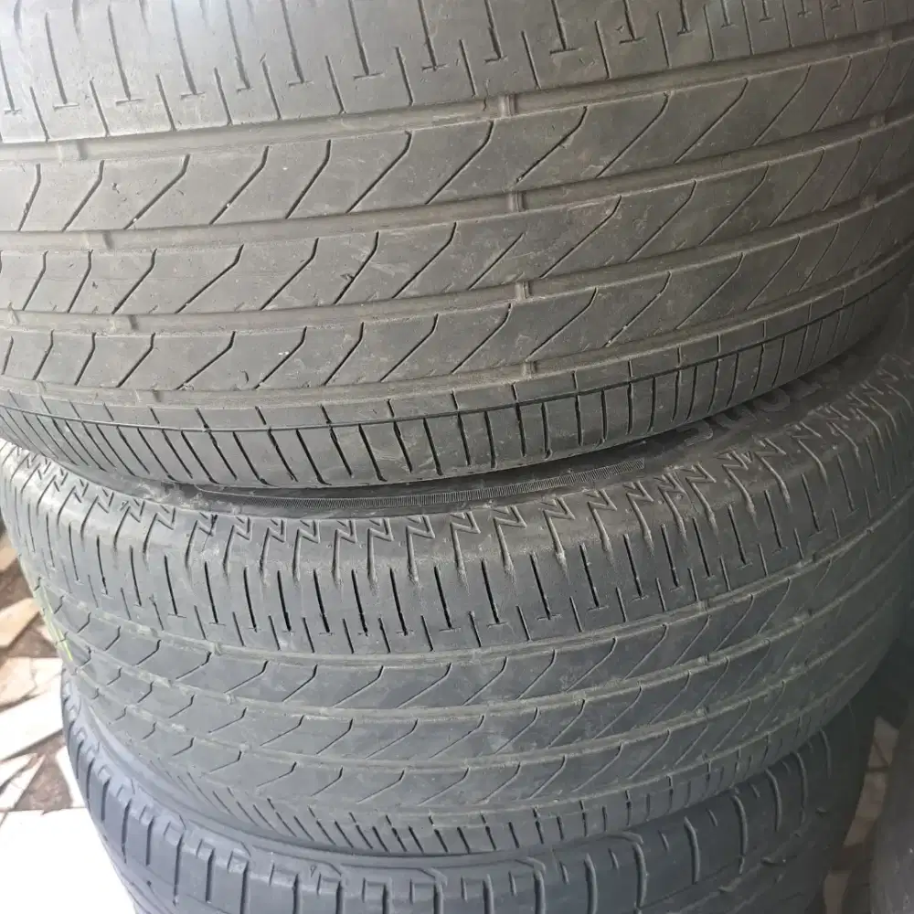 Ban mobil 215 55 17 bridgestone turanza hrv innova venturer juke dll