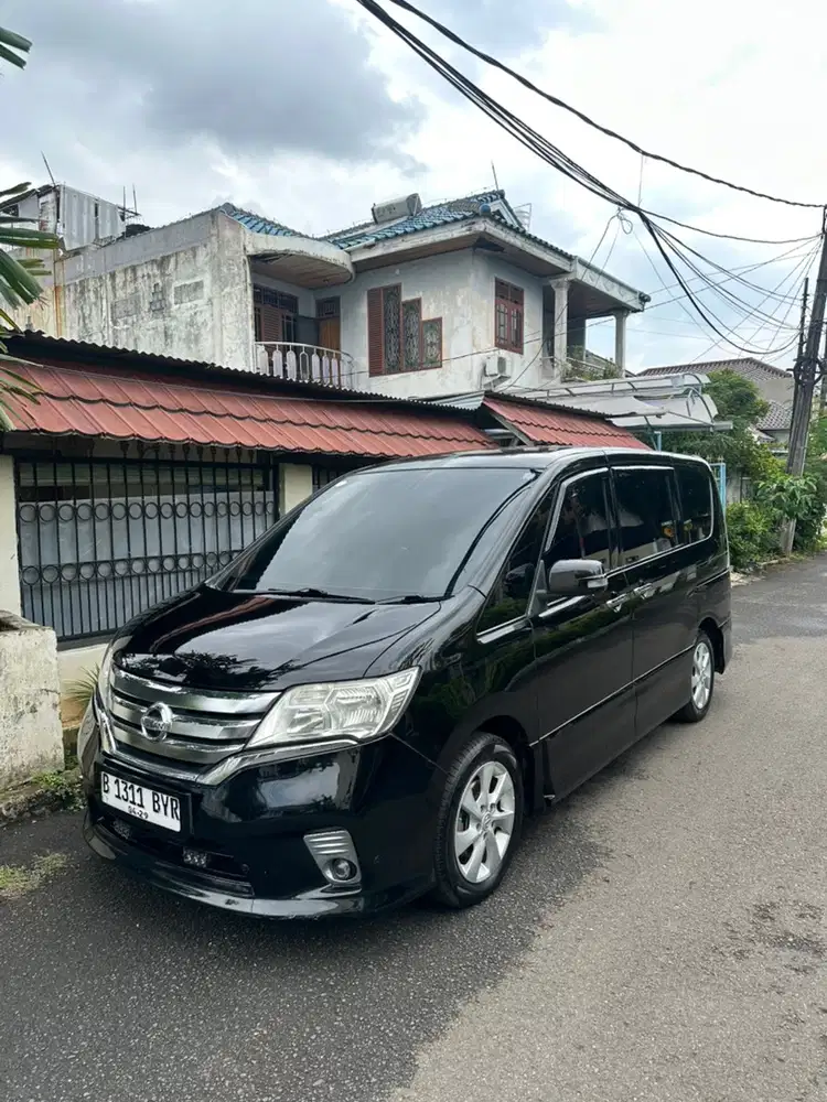 Nissan Serena 2014 Bensin