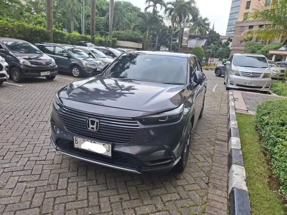 HONDA HRV. SE. 2022 SENSING. MATIC. KM 25 RIBU. SERVICE RECORD.