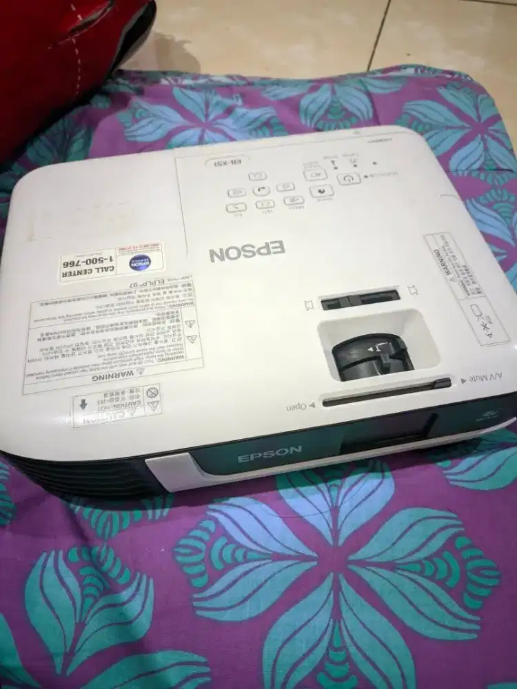 Proyektor Epson EB-X51