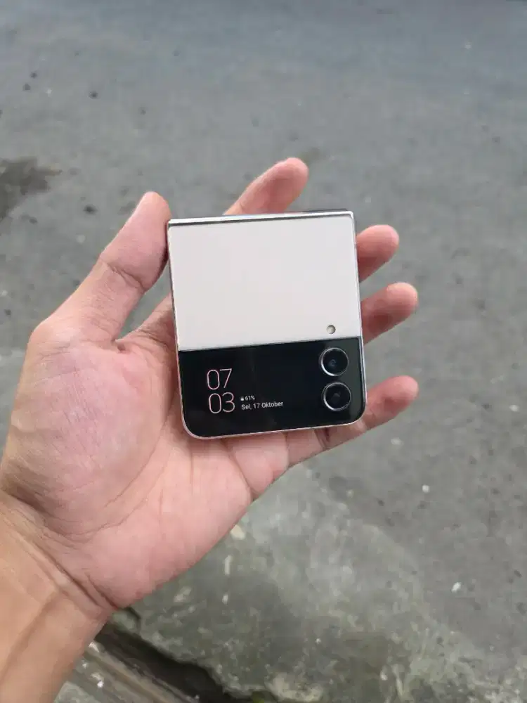 Samsung Z Flip 4 5G 8/256 Gb Sein Fullset Termurahhh