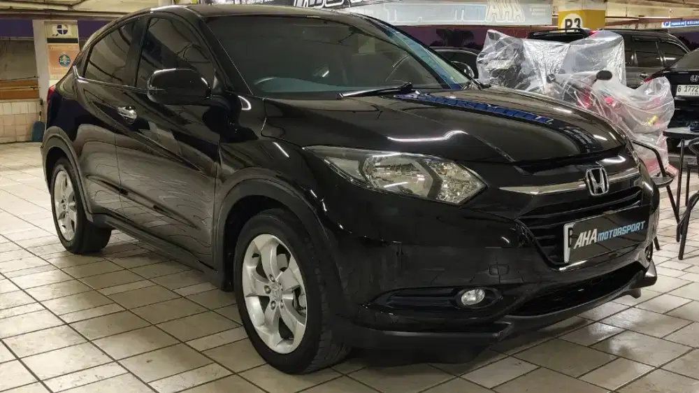 Honda HRV E 1.5  AT 2016
Km 47.xxx
Kelengkapan full set
B genap -